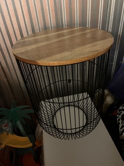 Side Wire Basket Table