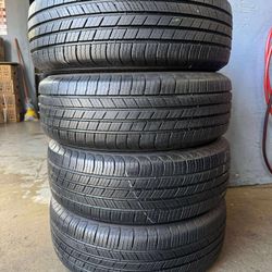 195/65/15. Michelín