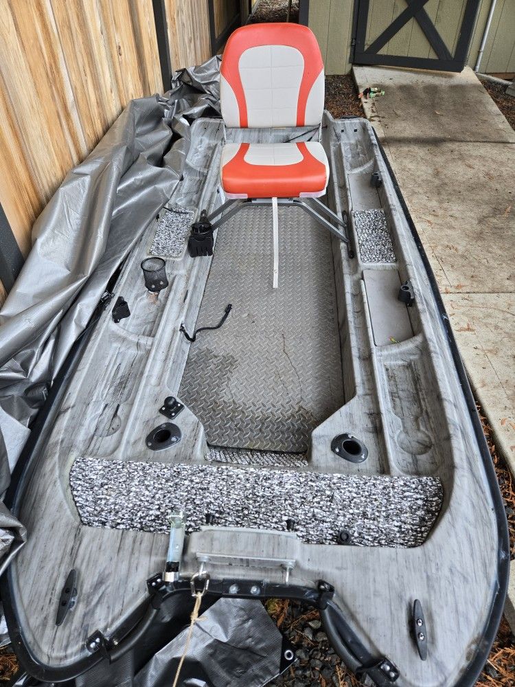 2025 Bass Pro Pond Prowler 10