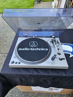 Technics SL-1600 Direct Drive Turntable