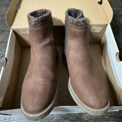 St. John’s Bay Women’s Boot Size 7.5