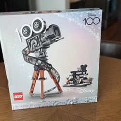 NEW/UNOPENED LEGO Walt Disney Tribute Camera