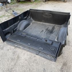 Ford F-150 5.5' bed liner (Styleside)