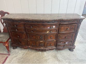 Clothing cabinet