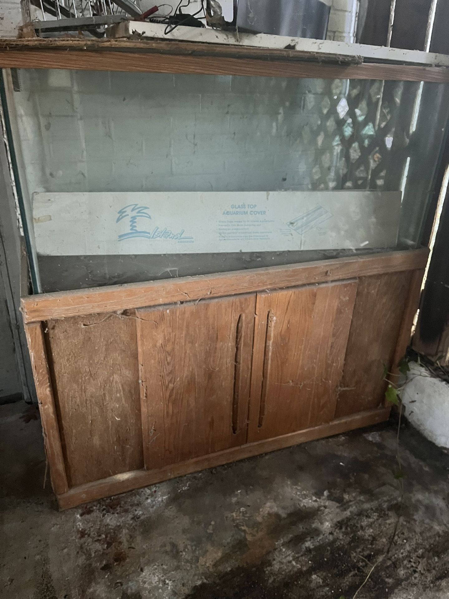 75 Gallon Fish Tank And Stand And Lid And Light
