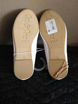 Cat & jack zhoes Size 13