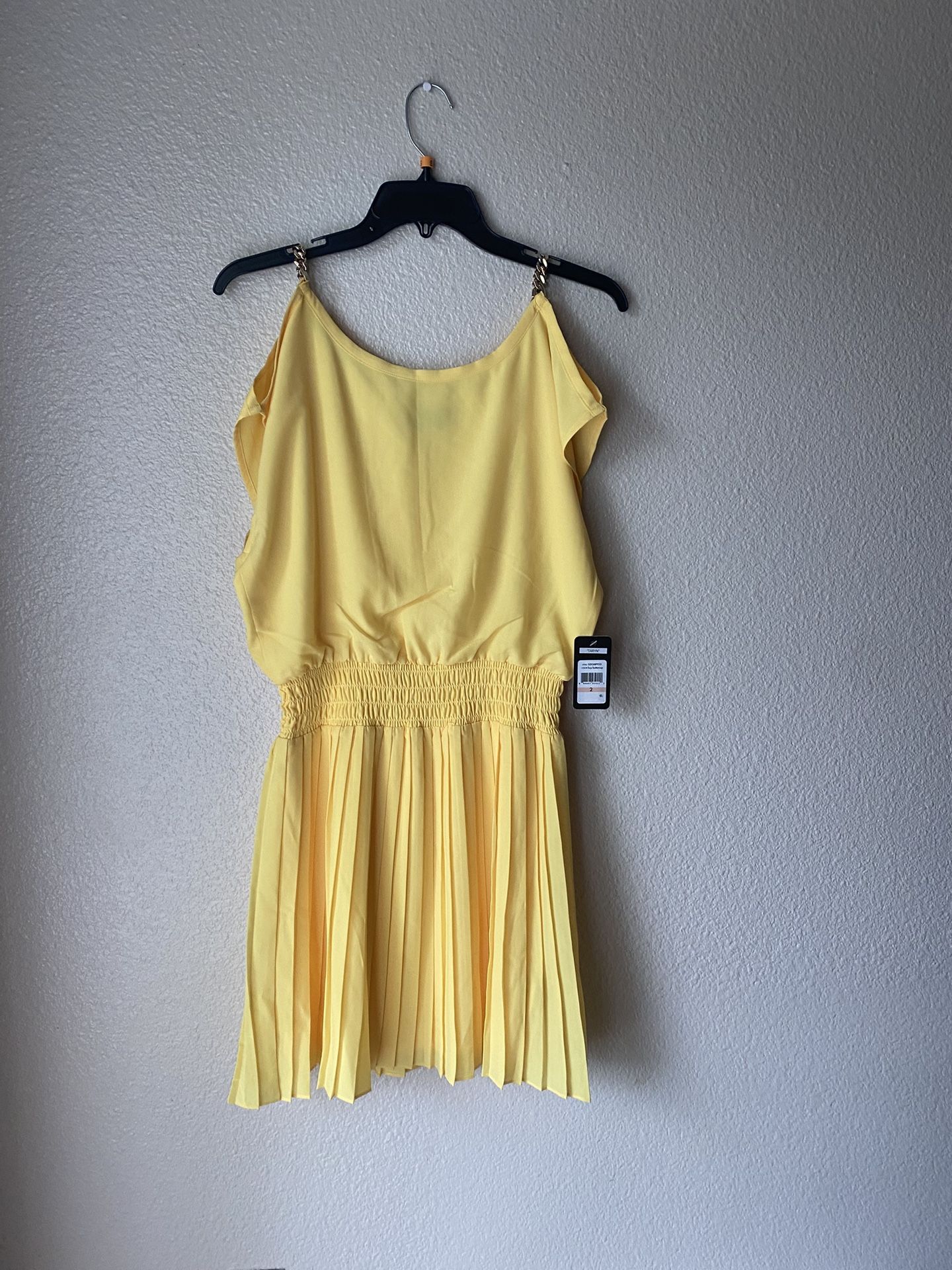 Brands New Woman’s Guess brand Yellow Moni Dress Up For Sale 