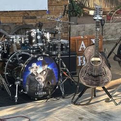 Acordeon, Quinto, Bajo Y Batería 