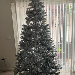 Christmas Tree Pre Lit