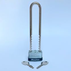 7” Master Lock Adjustable Shackle Padlock + (2) Keys 