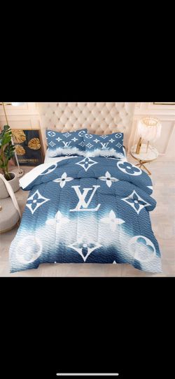 Blue and white bedroom set 💙