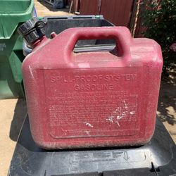 Gas Jug / Gallon 2.5 Gallons