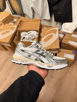 ASICS kayano-14