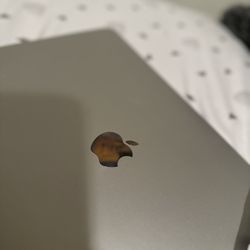 2018 MacBook Air 13” – Retina, 128GB, Touch ID