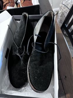 Men’s Banana Republic Black suede Low Cut Boots