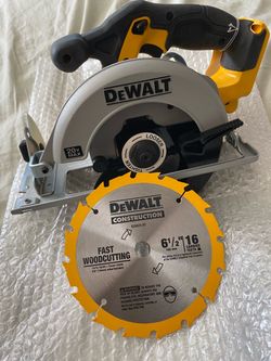 DEWALT 20V CIRCULAR SAW 6 1/2. NEW AND BLADE NEW $100