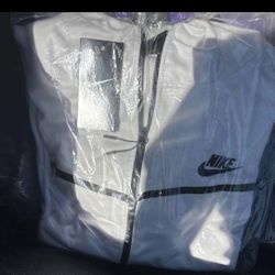 Nike Tech Color, White Brand New Size Extra Large