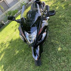 12 BUSA LE