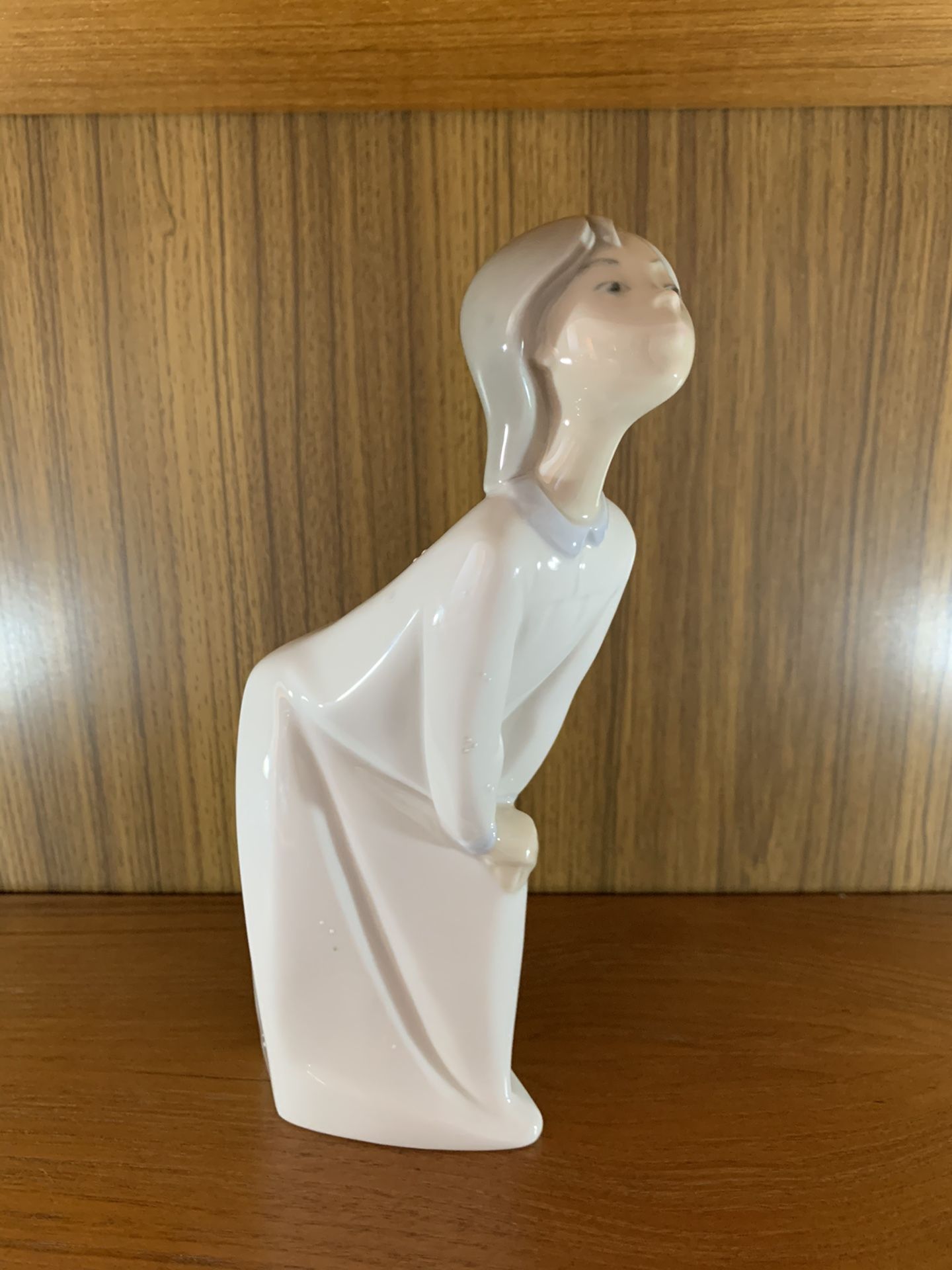 Lladro Girl Kissing Figurine #4873