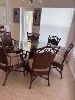 Tommy bahama dining room table