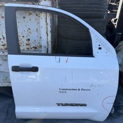 2007-2021 Toyota Tundra Right Front Door
