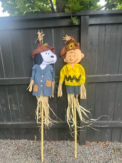 PEANUTS fabric scarecrow