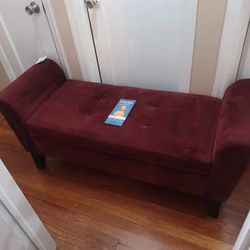 Bob's Furniture Ottoman 