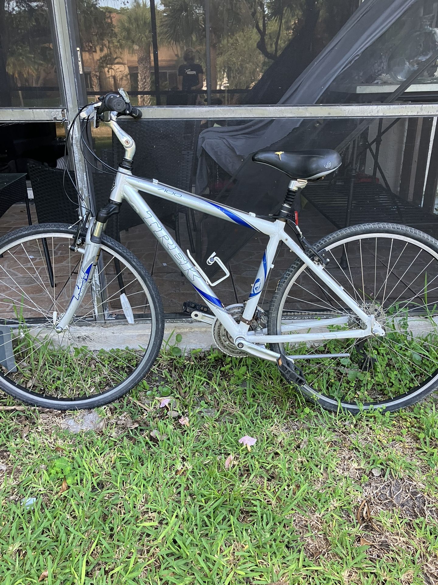 Trek Bicycle Trek Multitrack 7100 Trek 7100 Multitrack 21 Speed Comfort  Bicycle