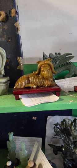 Estate sale beautiful Agate water buffalo scroll down to description