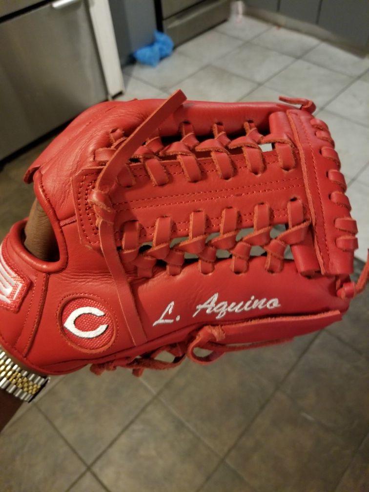 11.5 custom genuine leather baseball glove asking 200 o.b.o