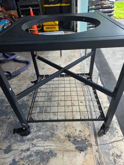 Green Egg Stand w/ locking caster