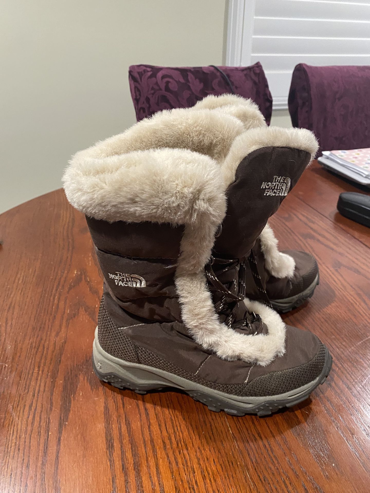 The North Face Snow Boots Size 6