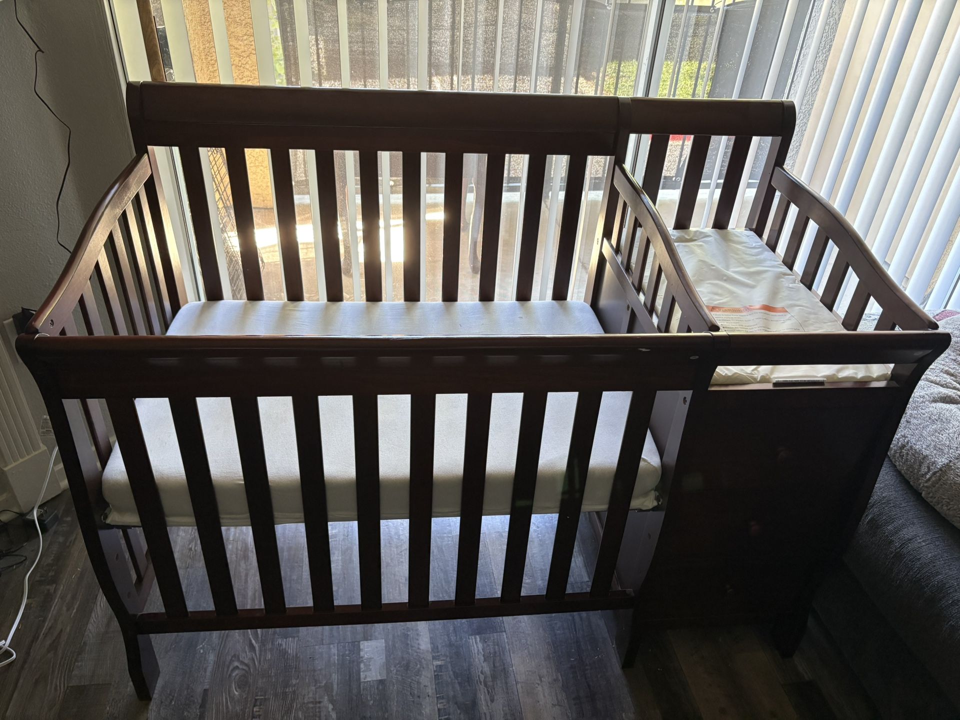 Mini Crib w/ Changing Table & Drawers