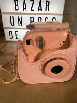 Fujifilm Instax Mini 7+ Instant Camera w/h Pink Case
