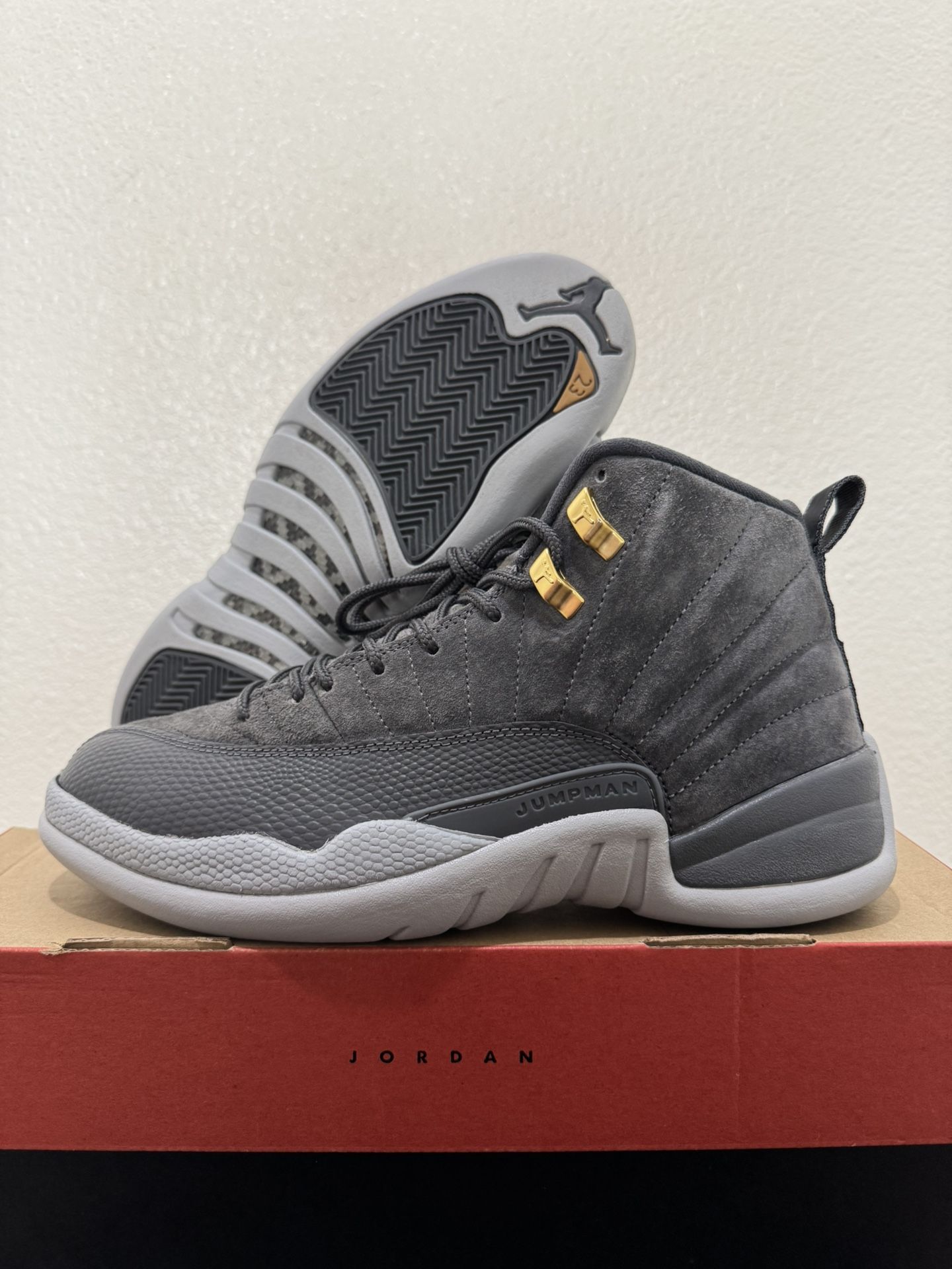 Air Jordan 12 Retro Dark Grey/Wolf Grey Size 8.5 VNDS Worn Once 130690-005 Clean