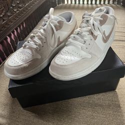 Mens Nike Air Tennis Shoes- Size 8.5