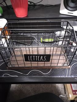 Letter holder