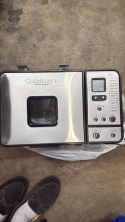 Cuisinart CBK-200 2-pound Convection Bread Maker- used once
