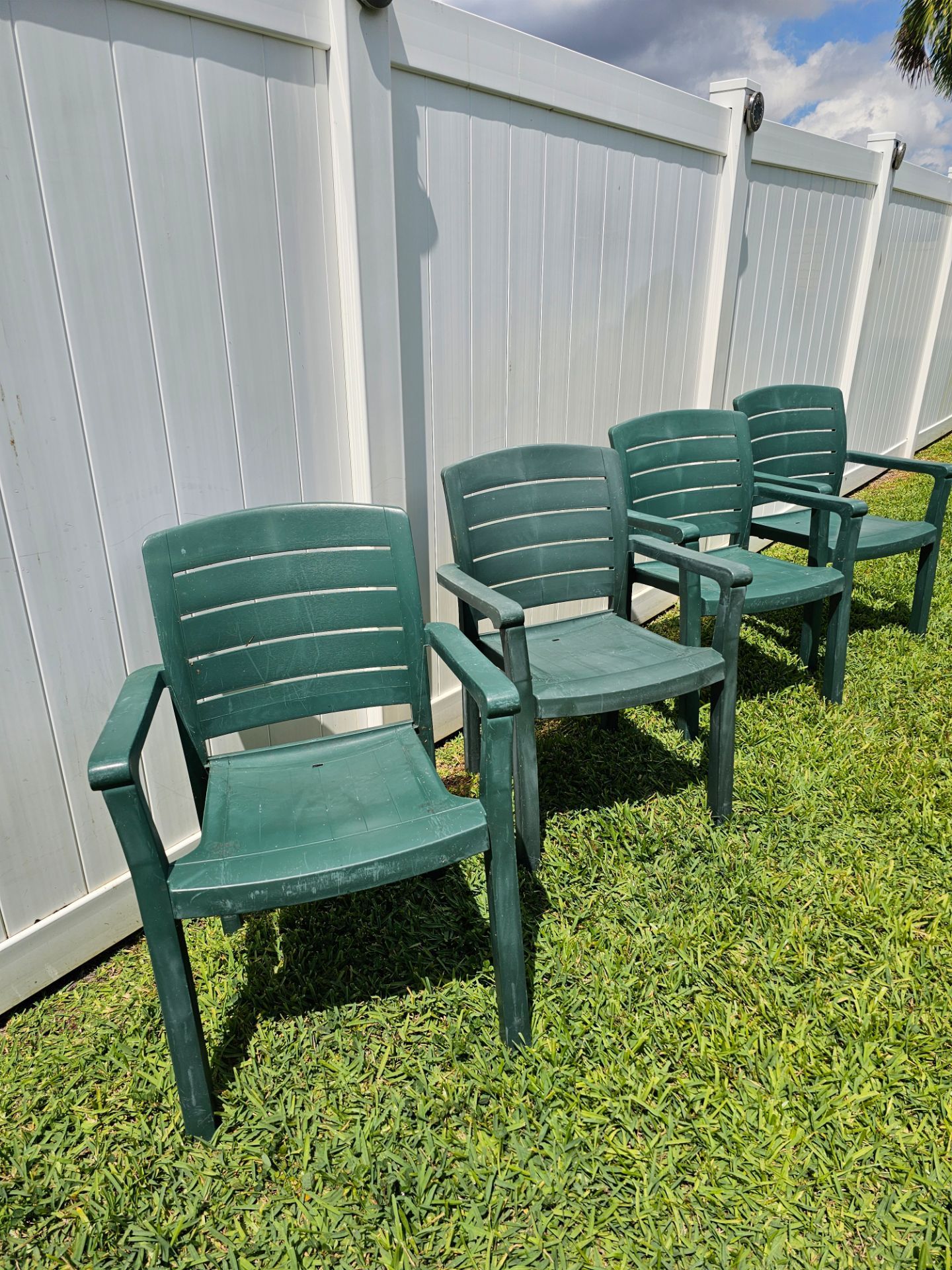 4 Plastic Garden Chairs