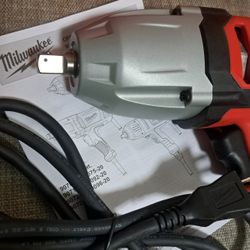 Milwaukee

1/2 in. Impact Wrench with Rocker Switch and Detent Pin Socket Retention