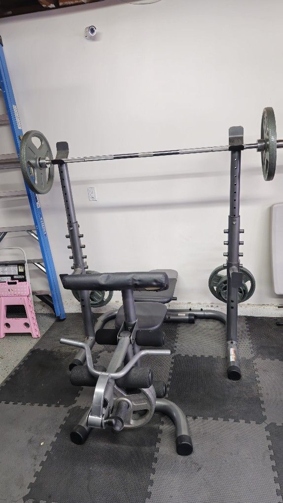 Gold´s Gym XRS 20 Olympic Workout Bench with Removable Preacher Pad Sports & Outdoors