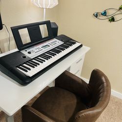 Keyboard With Music Stand 