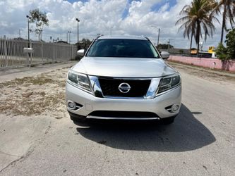 2015 Nissan pathfinder clean title 150k milesfull price cash $4500 full price cash