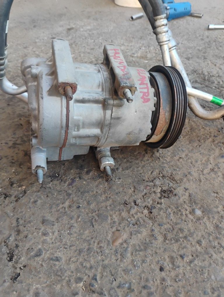 Hyundai Elantra AC Compressor