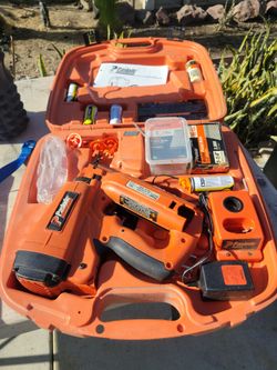 Paslode Cordless Finish Nailer Kit with Case