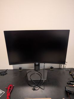 Samsung 32" curved monitor