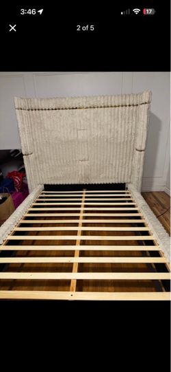 Bed frame (queen)