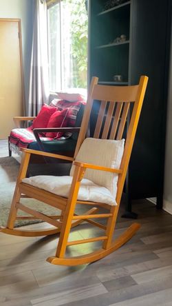 Solid Wood Rocking Chair – Mid Century Style – Beautiful Condition