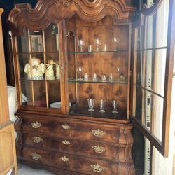 Beautiful China Cabinet Hutch 