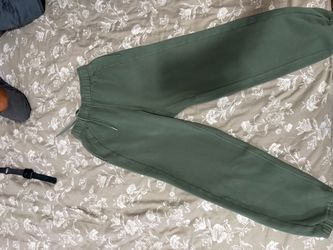 Lululemon athletica sweatpants kids size 10/12